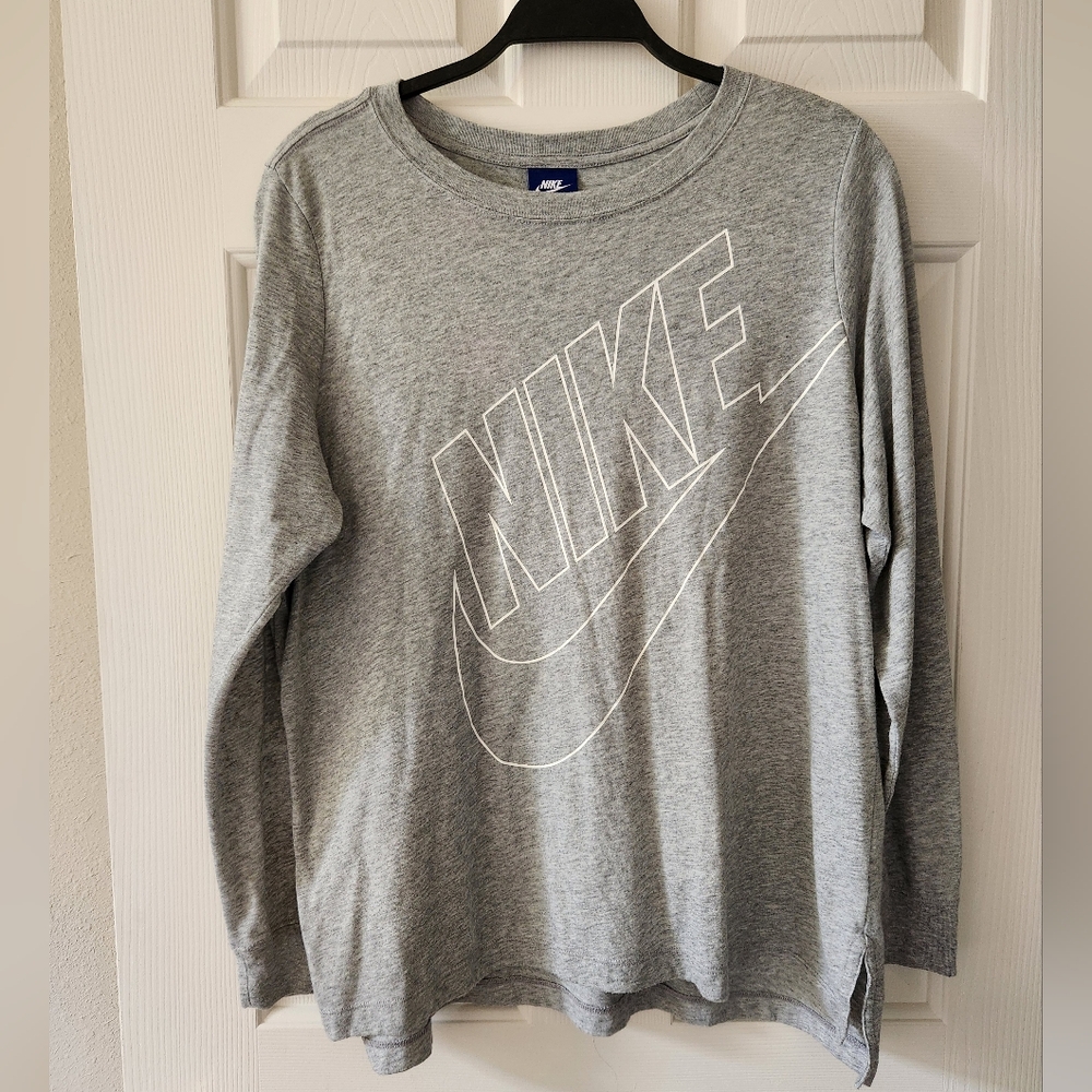 Nike Gray Long Sleeve Shirt